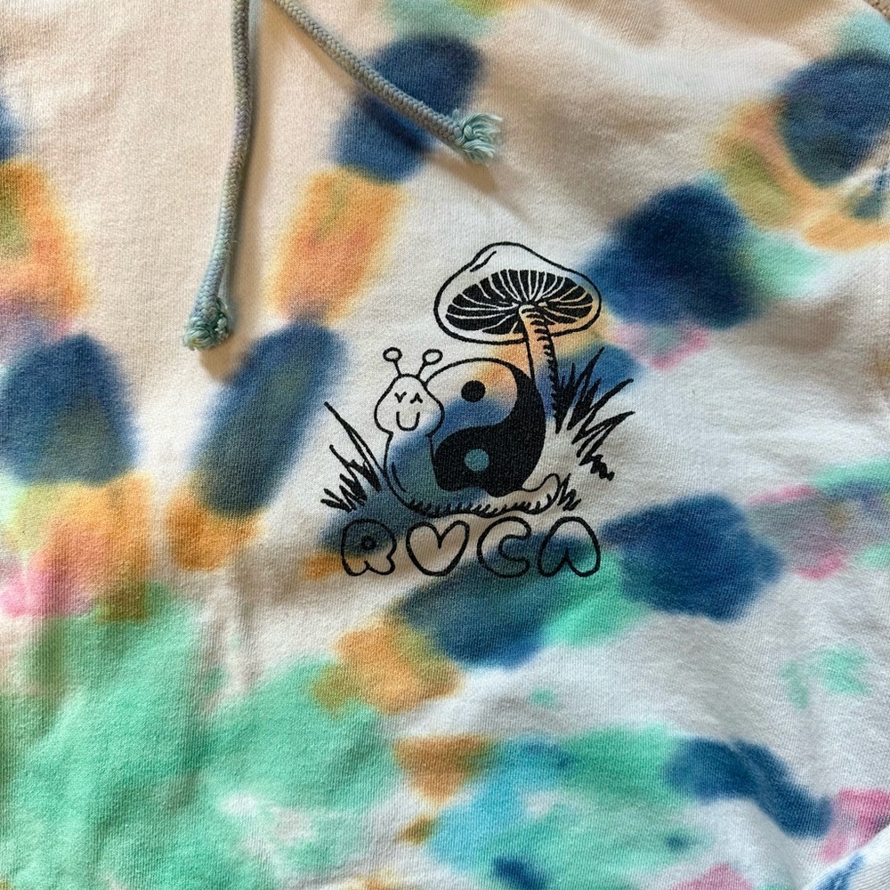 Men’s small RVCA Trippy Snail Tie-Dye Hoodie - Picture 2 of 5
